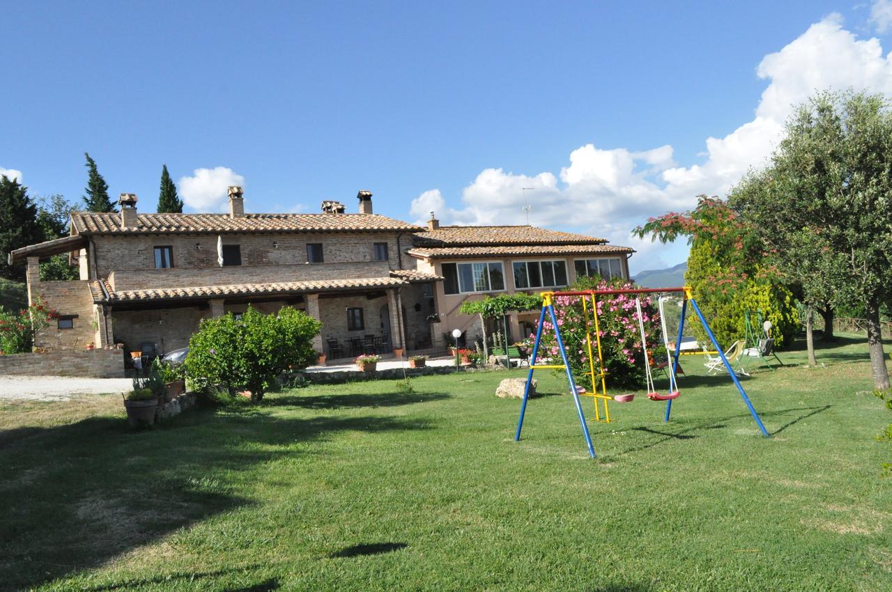 Farm Stay Il Carro Del Colle Collevalenza Eksteriør bilde