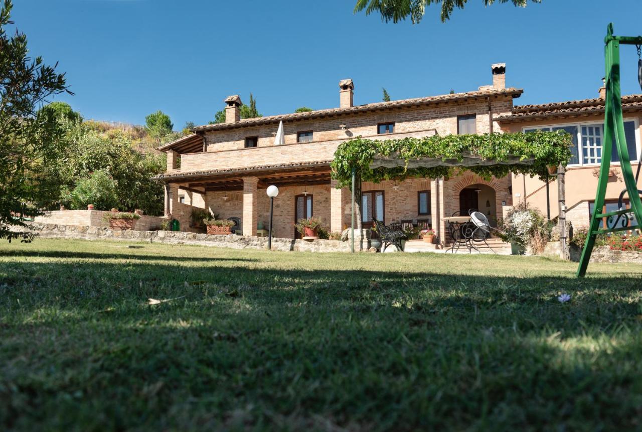 Farm Stay Il Carro Del Colle Collevalenza Eksteriør bilde