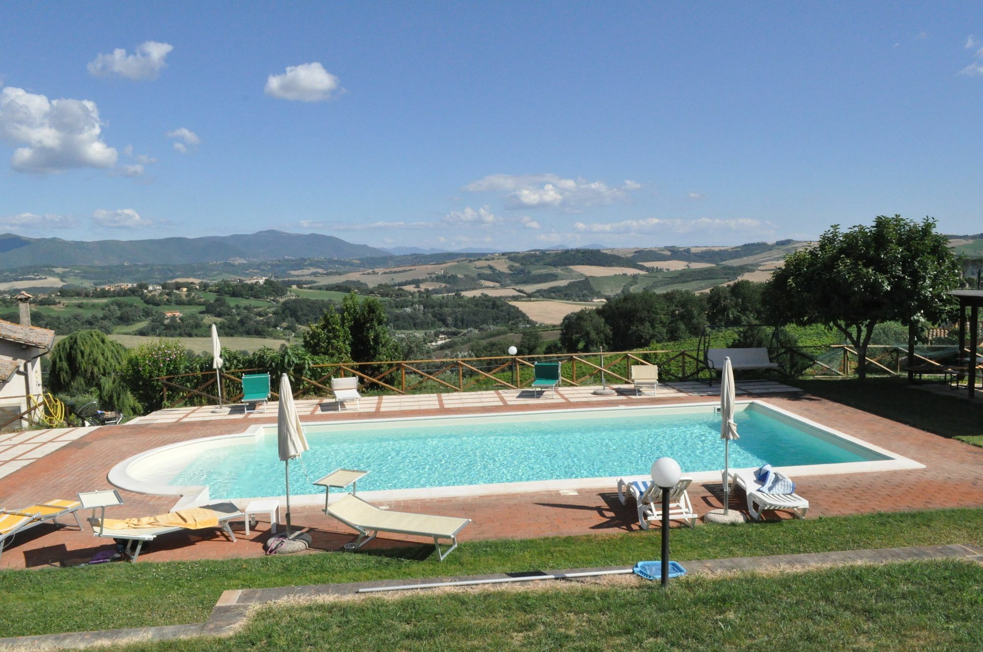 Farm Stay Il Carro Del Colle Collevalenza Eksteriør bilde